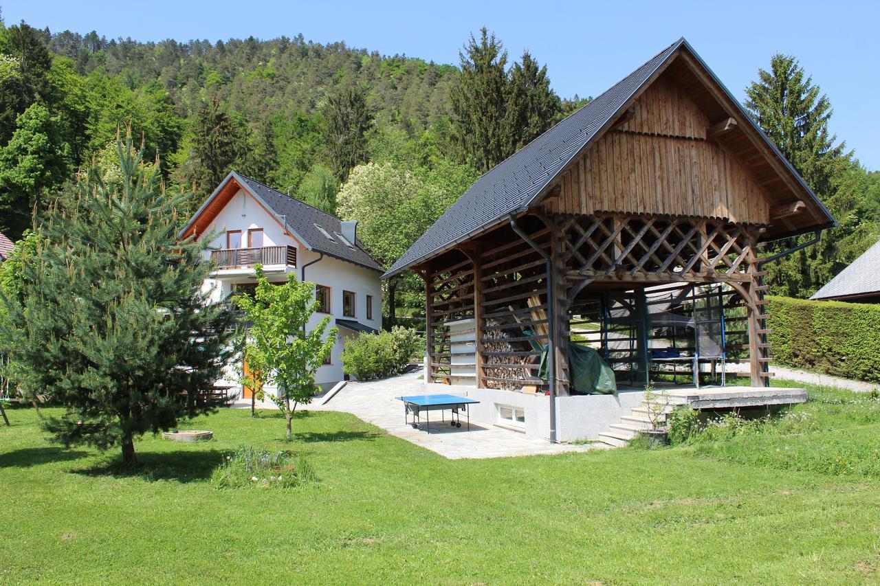 Vila Katarina Hrastenica Exteriör bild